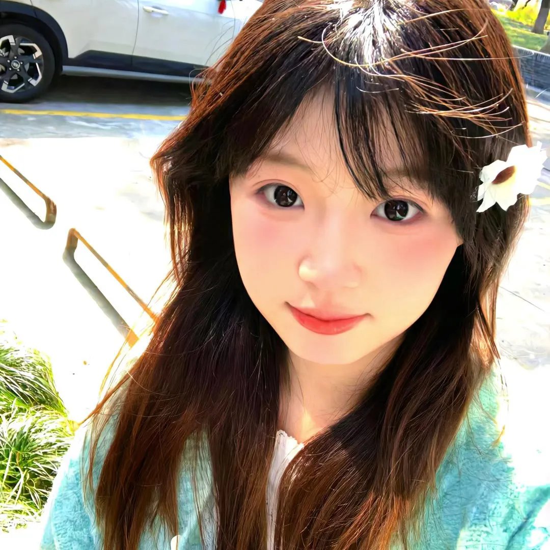 在角落，主教身边